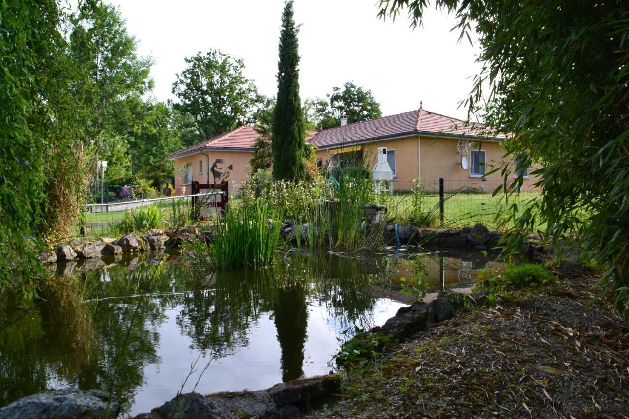 Alaguyauder Le Kota Bed & Breakfast Chatillon-sur-Broue ภายนอก รูปภาพ