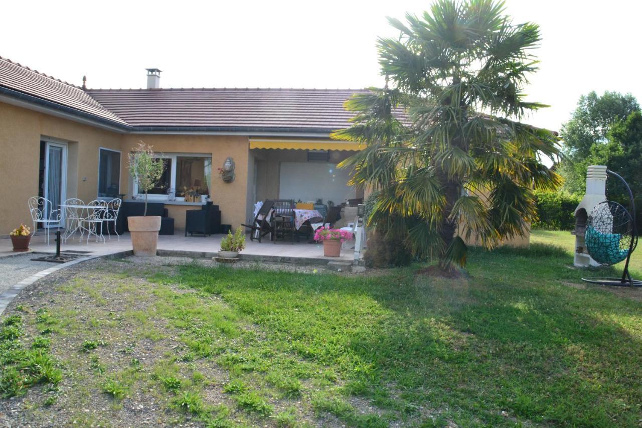 Alaguyauder Le Kota Bed & Breakfast Chatillon-sur-Broue ภายนอก รูปภาพ